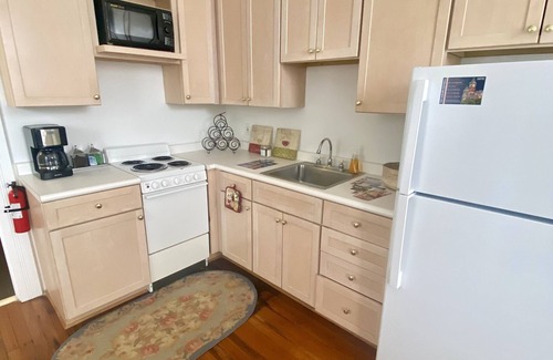 Auburn House | Historic Thomas House Unit B