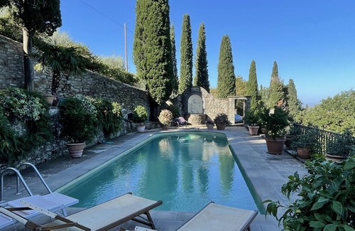 Cortona Villa | Historic Villa in the heart of Tuscan wine country!