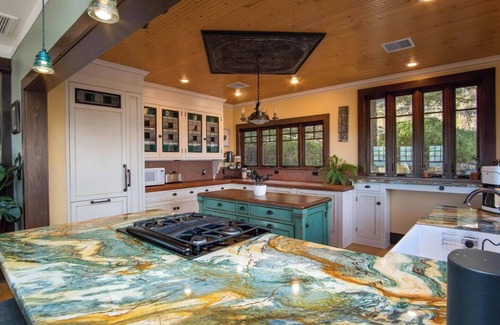 Jerome House | Historic Villa Sleeps 6 Red Rock Views by Sedona