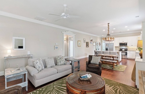 Darien House | Historic Waterfront Home