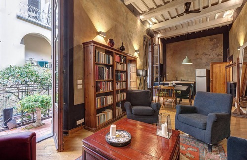 Santa Croce Apartment | Historical apartment in the heart of Florence with exclusive terrace