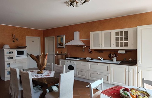 San Benedetto di Lugana Villa | Historical overlooking Lake Garda Villa with private park and swimming pool.