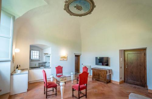 Montepulciano Apartment | Historical Renaissance Palace