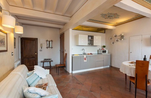 Siena Historical Center Apartment | Historical Studio with 2 balconies on Piazza del Campo and lift in Siena