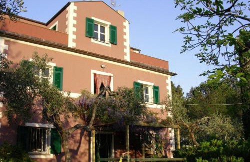 Cinque Terre Apartment | Historical Villa 'The Birdhouse' - Garden & Views