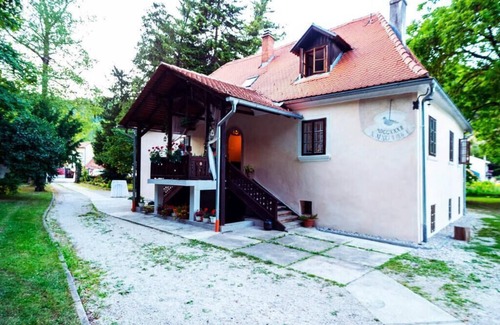 Samobor Villa | Historical Villa Taborec