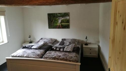Holzhausen House | Historisches Ferienhaus "Schwalbennest" mit Eseln