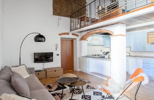 Duomo Apartment | HISTORY AT YOUR DOORWAY-OPPOSITE ST JOHN BAPTISTERY