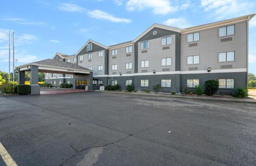 Broken Bow Hotel | HiWay Inn Express of Broken Bow