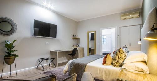 Oudtshoorn House | Hlangana Lodge