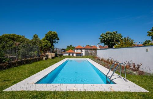 Centro / Baixa Apartment | HM - Oporto Studio Pool Oasis