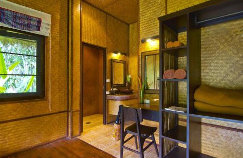 Mae Rim Cabin | Hmong Hilltribe Lodge