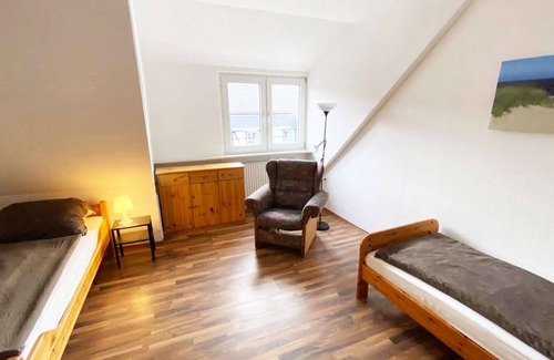 Eslohe Apartment | HÖ01 large apartment with dryer and washing machine