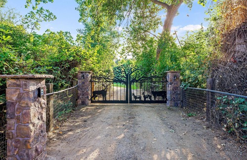 Sanger House | Hobbit House at Collins Creek