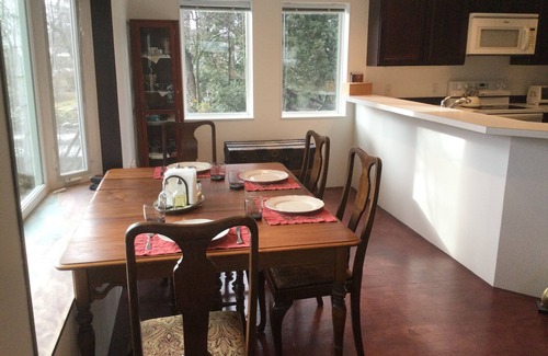 Veradale Apartment | Hobby Farm in the City