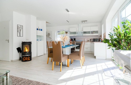 Greetsiel House | Hochwertiges Ferienhaus mit Garten in Zentraler Lage