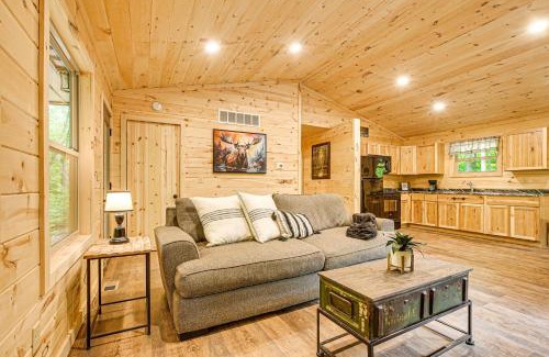 South Bloomingville House | Hocking Hill Cabin Near Hiking Dogs Welcome
