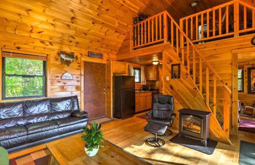 Carbon Hill House | Hocking Hills Lake Gem with Hot Tub, Dock, 100 Acres