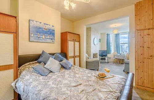 Gorleston-on-Sea House | Hodges - Uk30761