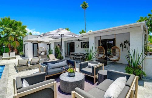 Tahquitz River Estates House | Hokona House - Meredith Lodging