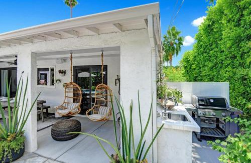 Tahquitz River Estates House | Hokona House - Meredith Lodging