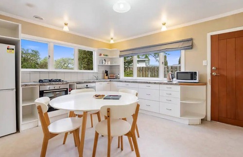 Hannahs Bay House | Holden’s Hideaway