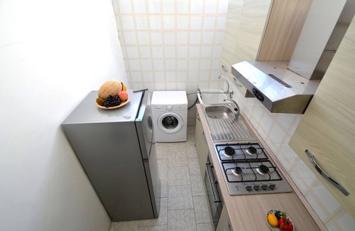 Roca Vecchia Apartment | Holiday Apartment 'Ll84 Casa Vacanze Per 4 Pax Luce' with Air Conditioning