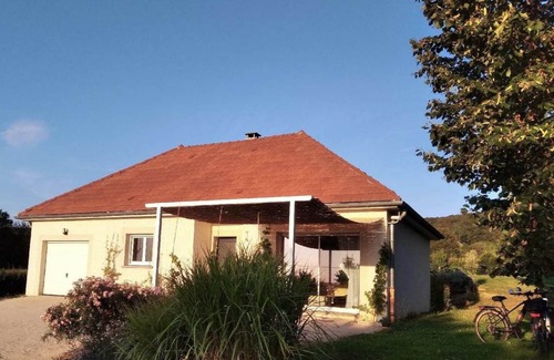 La Chapelle-sous-Brancion House | Holiday house La Chapelle sous Brancion for 1 - 4 persons with 2 bedrooms - Holiday home