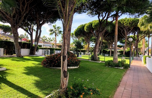Poblado de Sancti Petri Apartment | Holiday Rental, next tot the beach and with air-conditioning