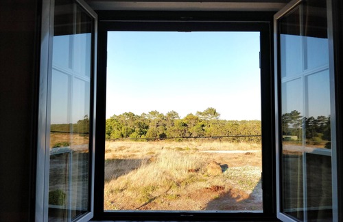 Santiago do Cacem House | Holiday home "Casa Lagoa Mar" next to the beach and lagoon, with private terrace and Wi-Fi