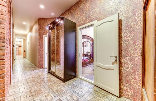 Aptekarskiy Ostrov Apartment | Holiday 4BR Apartment