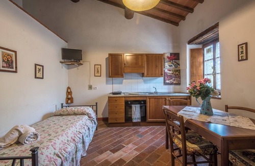 Castiglion Fibocchi Other | Holiday Apartment "Bilocale Santolaio" with Shared Pool & Wi-Fi