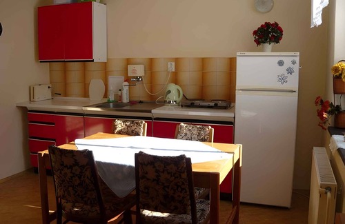 Svoboda nad Upou Apartment | Holiday apartment with outdoor swimming pool and garden