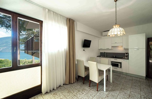 Limone sul Garda Apartment | Holiday apartment mit Klimaanlage und Pool