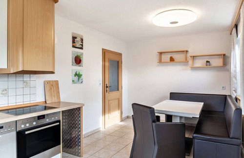 Bruck am Ziller Apartment | Holiday Apartment "Spieljoch" with Shared Garden & Wi-Fi