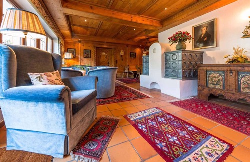 Zell am Ziller Apartment | Holiday apartment with balcony and internet in the ski resort