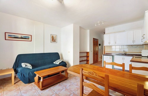 Vueltas Apartment | Holiday Apartment "Playita" with Sea View, Private Terrace & Wi-Fi