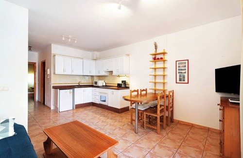 Vueltas Apartment | Holiday Apartment "Playita" with Sea View, Private Terrace & Wi-Fi