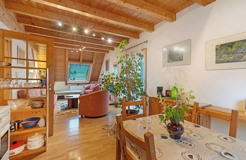 Schoenwald Apartment | Holiday Apartment '2' with Shared Terrace, Shared Garden and Wi-Fi