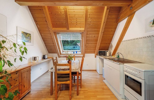 Schoenwald Apartment | Holiday Apartment '2' with Shared Terrace, Shared Garden and Wi-Fi