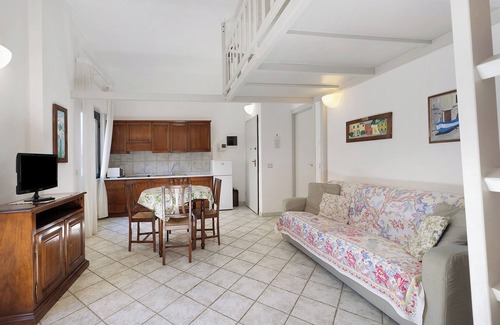 Varigotti Apartment | Holiday Apartment 8 Mehari close to the Beach with Wi-Fi