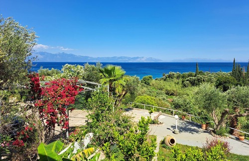 Kompi Apartment | Holiday apartment above the beautiful Peroulia beach, wifi | Messenia, Peloponne