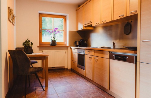 Foiana Apartment | Holiday Apartment 'Andreas - Gallhof' with Mountain View, Private Terrace and Shared Garden