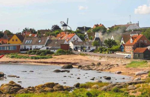 Svaneke Apartment | Holiday Apartment At Årsdale, Solgaarden 6