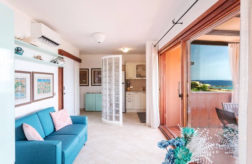 Portisco Apartment | Holiday Apartment Attico Asfodeli with Sea View