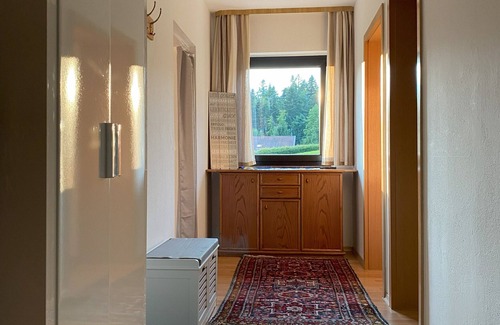 Raßreuth Apartment | Holiday Apartment 'Berg Und See' with Lake View, Private Terrace and Wi-Fi
