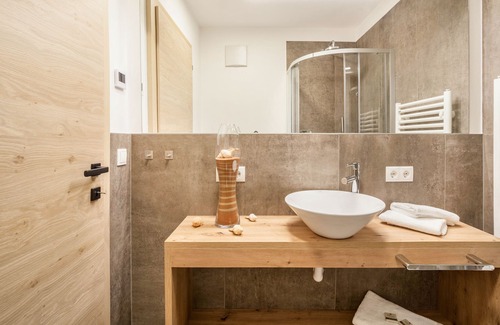 Avelengo Apartment | Holiday Apartment "Berger 2" with Mountain View, Shared Garden & Wi-Fi