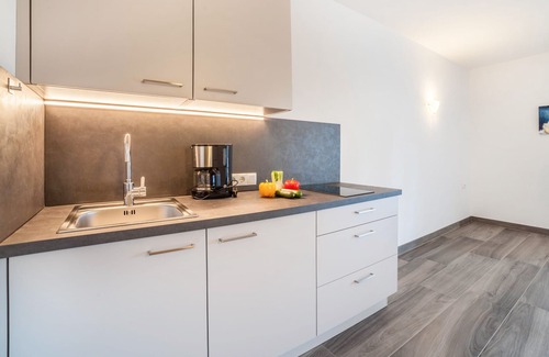 Avelengo Apartment | Holiday Apartment "Berger 2" with Mountain View, Shared Garden & Wi-Fi