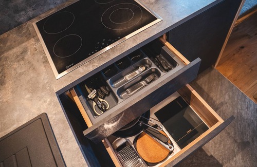 Sesto Apartment | Holiday Apartment 'Berg' with Mountain View, Shared Garden and Wi-Fi