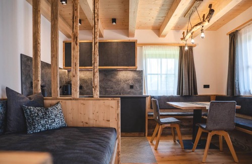 Sesto Apartment | Holiday Apartment 'Berg' with Mountain View, Shared Garden and Wi-Fi